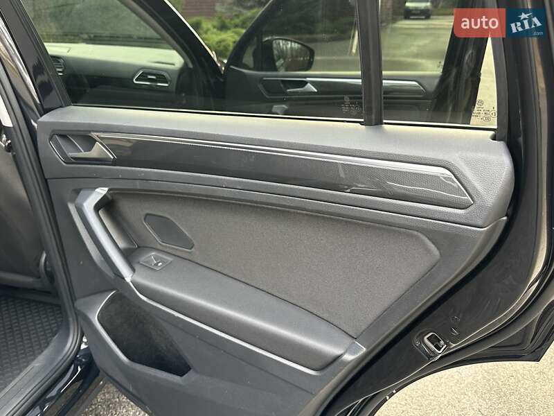 Позашляховик / Кросовер Volkswagen Tiguan Allspace 2018 в Києві фото 52 Позашляховик / Кросовер Volkswagen Tiguan Allspace 2018 в Києві