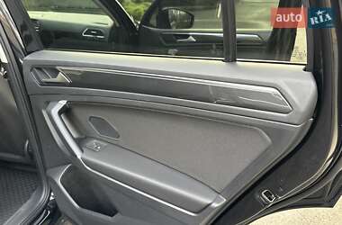 Позашляховик / Кросовер Volkswagen Tiguan Allspace 2018 в 