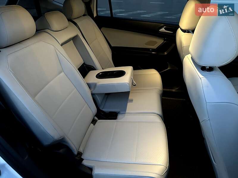 Внедорожник / Кроссовер Volkswagen Tiguan Allspace 2018 в Луцке