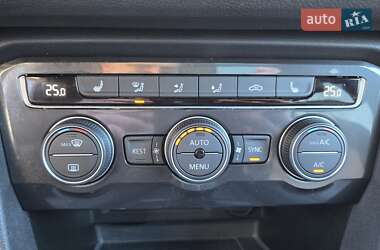 Внедорожник / Кроссовер Volkswagen Tiguan Allspace 2021 в 