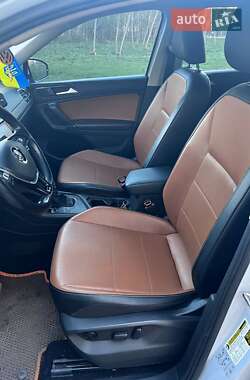 Внедорожник / Кроссовер Volkswagen Tiguan Allspace 2017 в 
