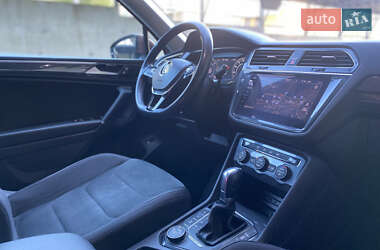 Внедорожник / Кроссовер Volkswagen Tiguan Allspace 2018 в 