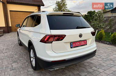Внедорожник / Кроссовер Volkswagen Tiguan Allspace 2020 в 