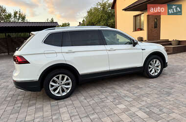 Внедорожник / Кроссовер Volkswagen Tiguan Allspace 2020 в 