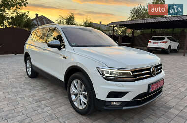 Внедорожник / Кроссовер Volkswagen Tiguan Allspace 2020 в 