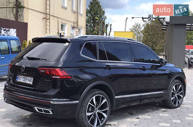 Внедорожник / Кроссовер Volkswagen Tiguan Allspace 2022 в 