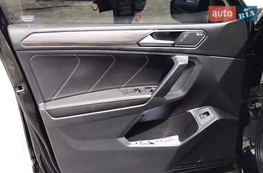 Внедорожник / Кроссовер Volkswagen Tiguan Allspace 2022 в 