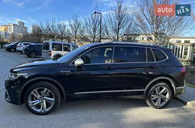 Позашляховик / Кросовер Volkswagen Tiguan Allspace 2022 в Києві