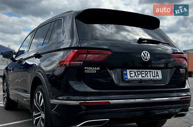 Позашляховик / Кросовер Volkswagen Tiguan Allspace 2018 в 