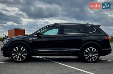 Позашляховик / Кросовер Volkswagen Tiguan Allspace 2018 в 