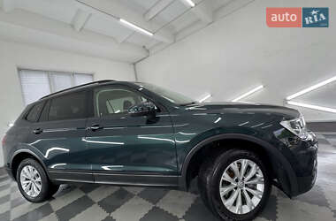 Внедорожник / Кроссовер Volkswagen Tiguan Allspace 2019 в 