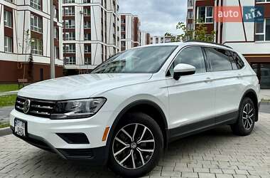 Внедорожник / Кроссовер Volkswagen Tiguan Allspace 2021 в 