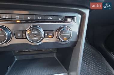 Внедорожник / Кроссовер Volkswagen Tiguan Allspace 2019 в 