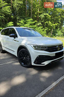 Позашляховик / Кросовер Volkswagen Tiguan Allspace 2022 в Києві