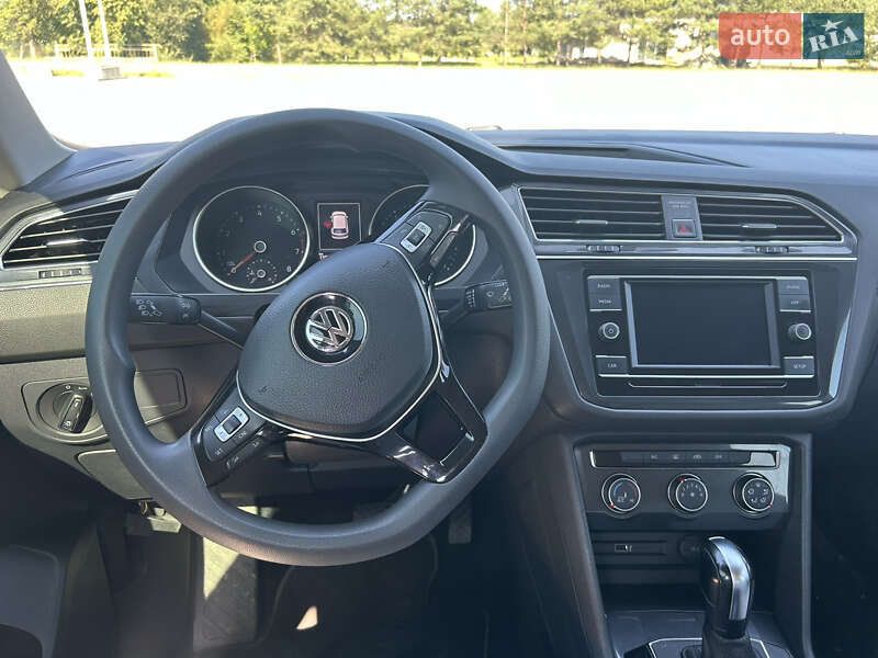 Внедорожник / Кроссовер Volkswagen Tiguan Allspace 2017 в Самборе