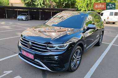 Внедорожник / Кроссовер Volkswagen Tiguan Allspace 2023 в Одессе