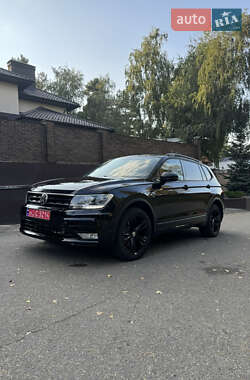 Внедорожник / Кроссовер Volkswagen Tiguan Allspace 2019 в 