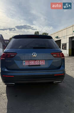 Позашляховик / Кросовер Volkswagen Tiguan Allspace 2018 в 
