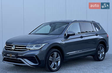 Позашляховик / Кросовер Volkswagen Tiguan Allspace 2021 в Мукачевому