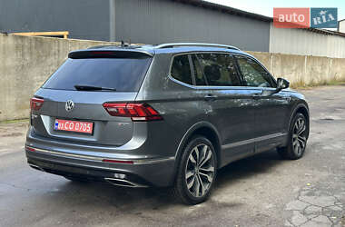 Внедорожник / Кроссовер Volkswagen Tiguan Allspace 2020 в 