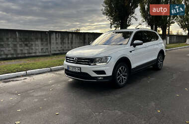 Внедорожник / Кроссовер Volkswagen Tiguan Allspace 2019 в 