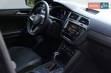 Внедорожник / Кроссовер Volkswagen Tiguan Allspace 2023 в 