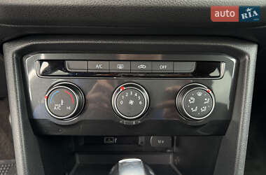 Внедорожник / Кроссовер Volkswagen Tiguan Allspace 2018 в 