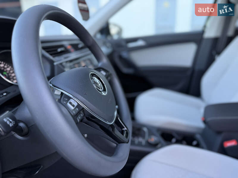 Внедорожник / Кроссовер Volkswagen Tiguan Allspace 2020 в Киеве фото 25 Внедорожник / Кроссовер Volkswagen Tiguan Allspace 2020 в Киеве
