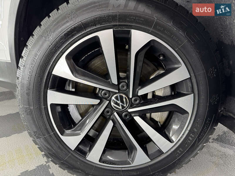 Внедорожник / Кроссовер Volkswagen Tiguan Allspace 2022 в Трускавце