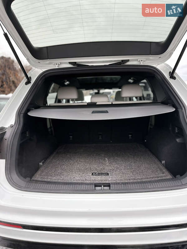 Внедорожник / Кроссовер Volkswagen Tiguan Allspace 2021 в Львове