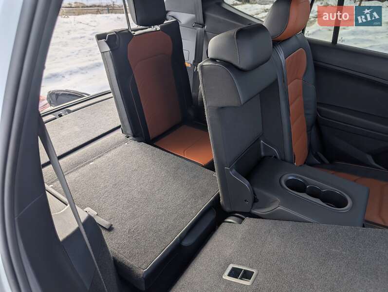 Внедорожник / Кроссовер Volkswagen Tiguan Allspace 2018 в Львове