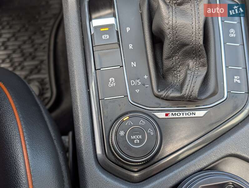 Внедорожник / Кроссовер Volkswagen Tiguan Allspace 2018 в Львове