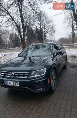 Внедорожник / Кроссовер Volkswagen Tiguan Allspace 2019 в Ровно