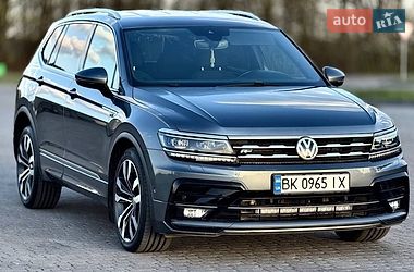 Внедорожник / Кроссовер Volkswagen Tiguan Allspace 2019 в Радивилове
