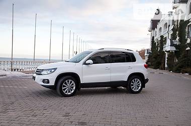 Внедорожник / Кроссовер Volkswagen Tiguan 2011 в Одессе