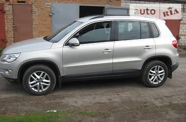 Внедорожник / Кроссовер Volkswagen Tiguan 2010 в Умани