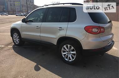 Внедорожник / Кроссовер Volkswagen Tiguan 2011 в Киеве