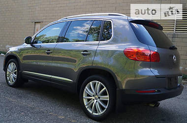 Внедорожник / Кроссовер Volkswagen Tiguan 2014 в Киеве