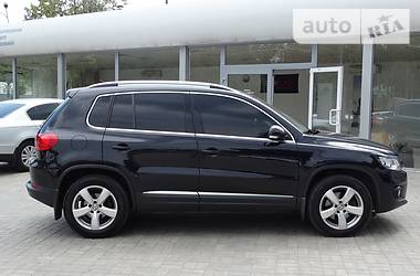 Внедорожник / Кроссовер Volkswagen Tiguan 2012 в Днепре