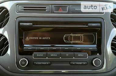 Позашляховик / Кросовер Volkswagen Tiguan 2012 в 