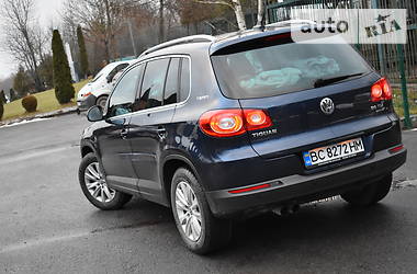 Внедорожник / Кроссовер Volkswagen Tiguan 2011 в Львове