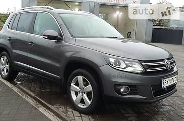 Позашляховик / Кросовер Volkswagen Tiguan 2012 в Хмельницькому