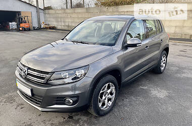 Внедорожник / Кроссовер Volkswagen Tiguan 2012 в Днепре