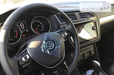 Позашляховик / Кросовер Volkswagen Tiguan 2019 в Чернівцях