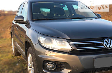 Внедорожник / Кроссовер Volkswagen Tiguan 2014 в Кривом Роге