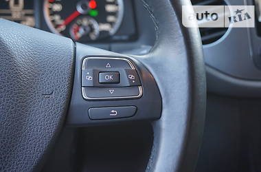 Позашляховик / Кросовер Volkswagen Tiguan 2013 в 