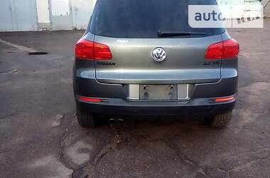 Позашляховик / Кросовер Volkswagen Tiguan 2012 в 