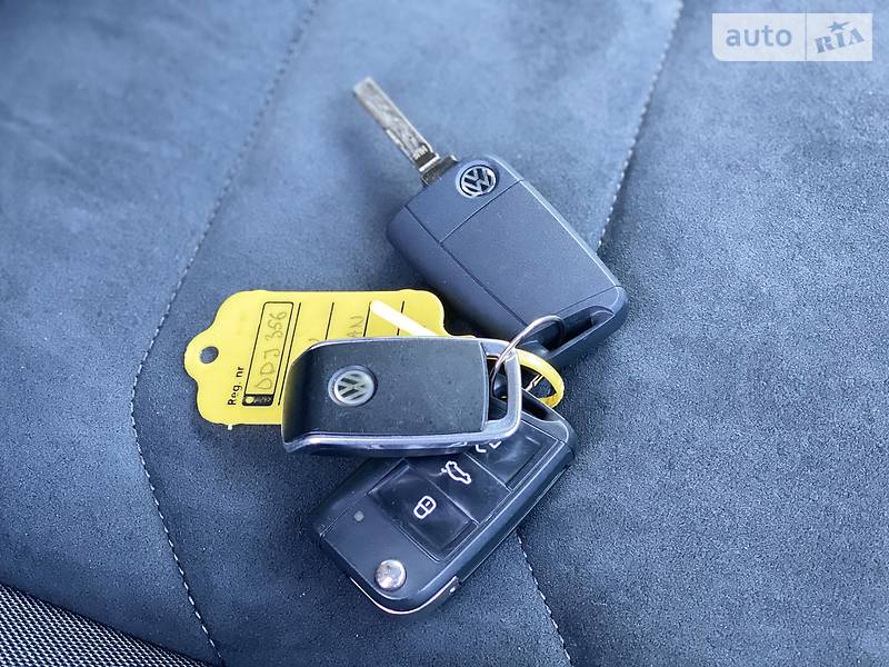 Позашляховик / Кросовер Volkswagen Tiguan 2016 в Рівному