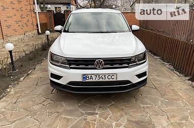 Внедорожник / Кроссовер Volkswagen Tiguan 2018 в Александрие