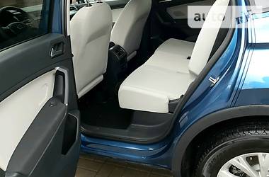 Позашляховик / Кросовер Volkswagen Tiguan 2017 в 